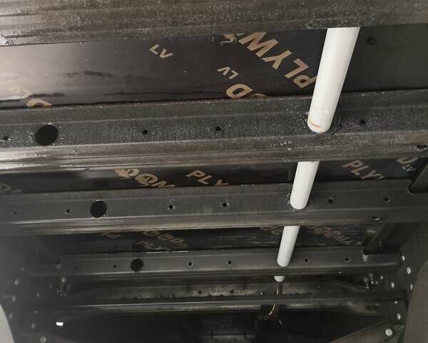 Сірий Шмітц Каргобулл SCB S3T, об'ємом двигуна 0 л та пробігом 200 тис. км за 25494 $, фото 24 на Automoto.ua