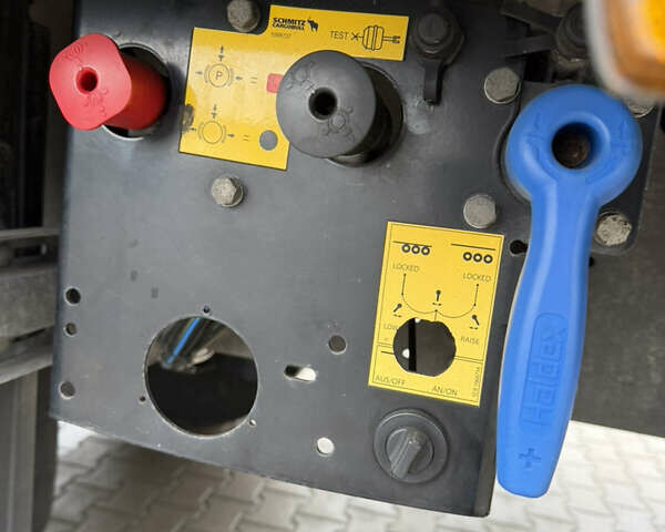 Синий Шмитц Каргобулл SCB S3T, объемом двигателя 0 л и пробегом 2 тыс. км за 14959 $, фото 4 на Automoto.ua