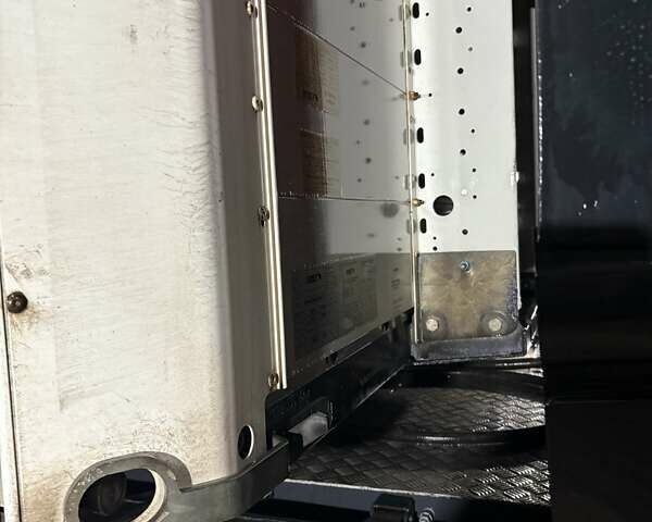 Зелений Шмітц Каргобулл SCB S3T, об'ємом двигуна 0 л та пробігом 0 тис. км за 9892 $, фото 11 на Automoto.ua