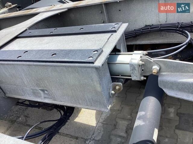Серый Шмитц Каргобулл SCF, объемом двигателя 0 л и пробегом 100 тыс. км за 25000 $, фото 19 на Automoto.ua