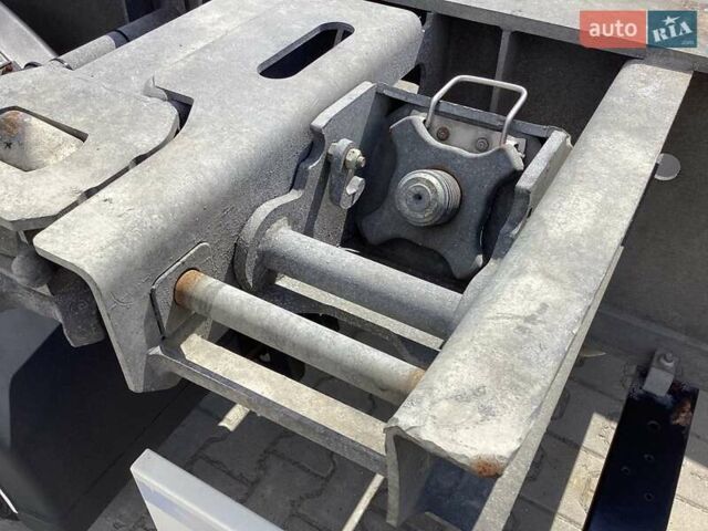 Серый Шмитц Каргобулл SCF, объемом двигателя 0 л и пробегом 100 тыс. км за 25000 $, фото 8 на Automoto.ua