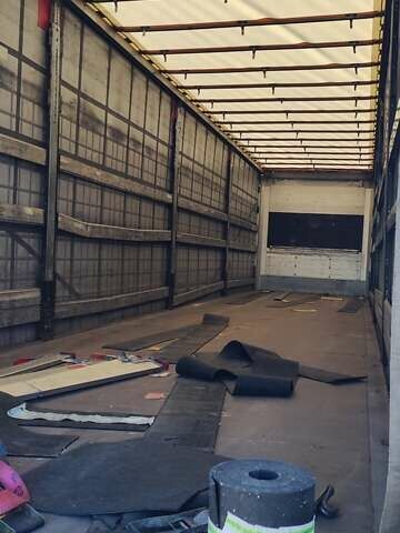 Черный Шмитц Каргобулл SCS, объемом двигателя 0 л и пробегом 0 тыс. км за 12200 $, фото 19 на Automoto.ua