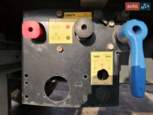 Сірий Шмітц Каргобулл SCS, об'ємом двигуна 0 л та пробігом 298 тис. км за 17200 $, фото 18 на Automoto.ua