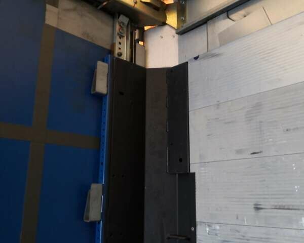 Сірий Шмітц Каргобулл SCS, об'ємом двигуна 0 л та пробігом 298 тис. км за 17200 $, фото 14 на Automoto.ua