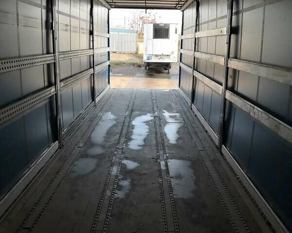 Сірий Шмітц Каргобулл SCS, об'ємом двигуна 0 л та пробігом 298 тис. км за 17200 $, фото 16 на Automoto.ua