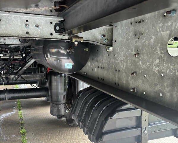 Сірий Шмітц Каргобулл SCS 24/L, об'ємом двигуна 0 л та пробігом 25 тис. км за 23500 $, фото 4 на Automoto.ua