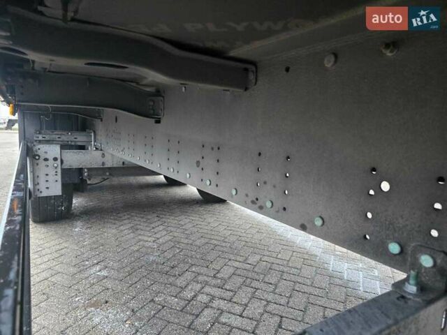 Сірий Шмітц Каргобулл SCS 24/L, об'ємом двигуна 0 л та пробігом 500 тис. км за 16375 $, фото 23 на Automoto.ua