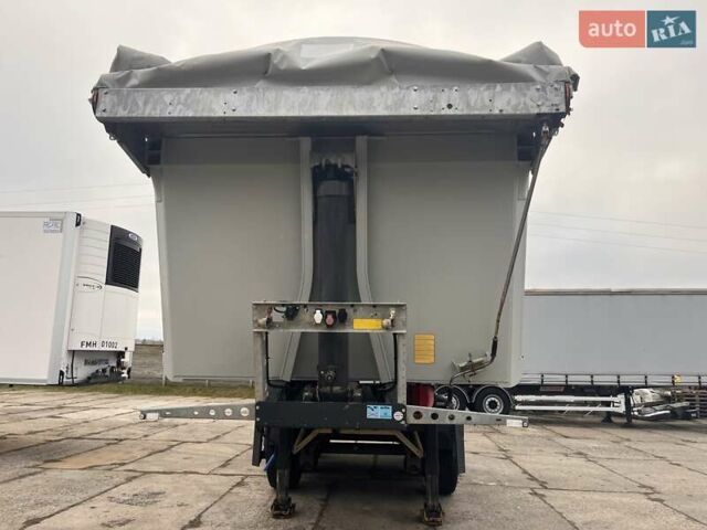 Серый Шмитц Каргобулл SGF S3, объемом двигателя 0 л и пробегом 590 тыс. км за 24900 $, фото 2 на Automoto.ua