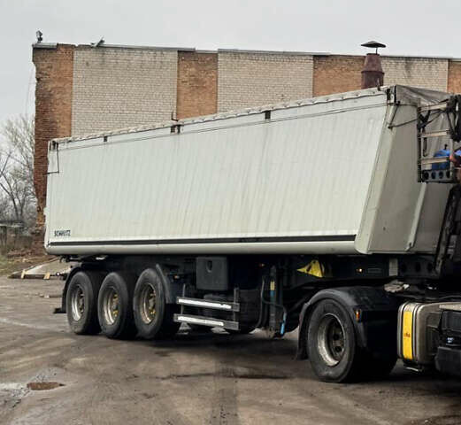 Серый Шмитц Каргобулл SKI, объемом двигателя 0 л и пробегом 0 тыс. км за 16800 $, фото 1 на Automoto.ua