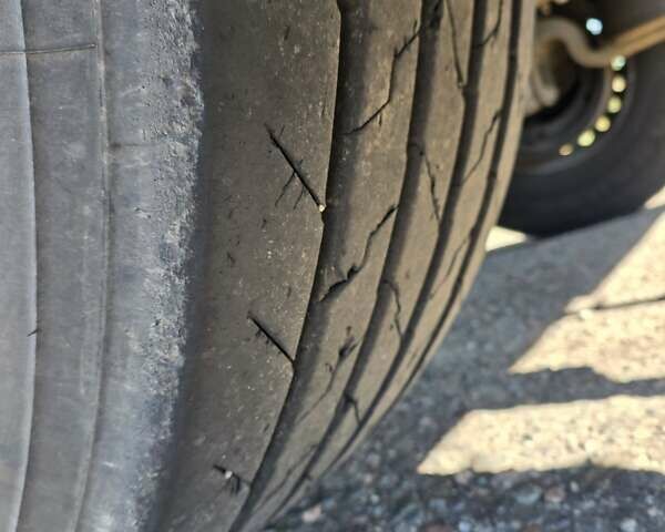 Серый Шмитц Каргобулл SKI, объемом двигателя 0 л и пробегом 15 тыс. км за 15000 $, фото 8 на Automoto.ua