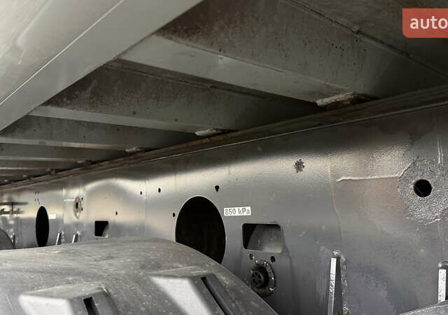 Серый Шмитц Каргобулл SKI, объемом двигателя 0 л и пробегом 0 тыс. км за 21999 $, фото 6 на Automoto.ua