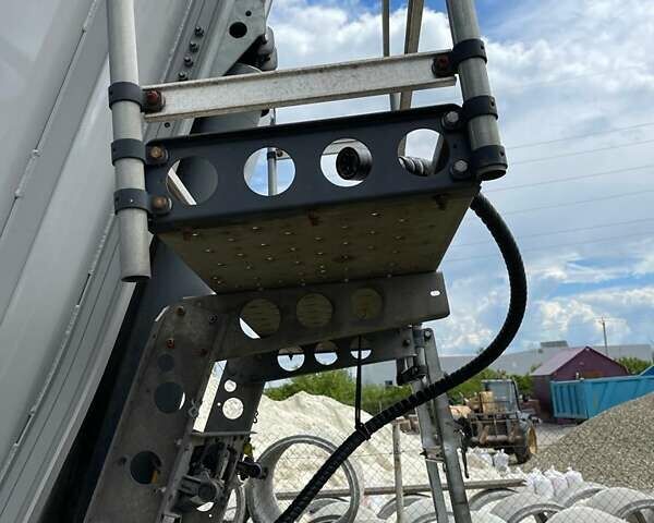 Серый Шмитц Каргобулл SKI, объемом двигателя 0 л и пробегом 0 тыс. км за 32503 $, фото 6 на Automoto.ua