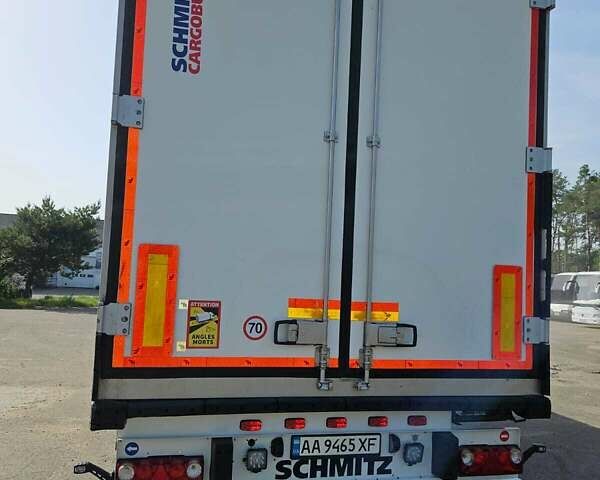 Белый Шмитц Каргобулл SKO, объемом двигателя 0 л и пробегом 600 тыс. км за 30586 $, фото 22 на Automoto.ua