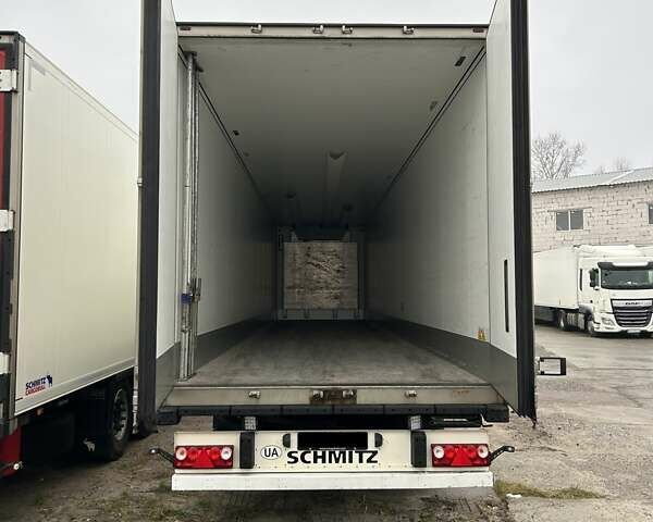 Белый Шмитц Каргобулл SKO, объемом двигателя 0 л и пробегом 300 тыс. км за 44500 $, фото 3 на Automoto.ua