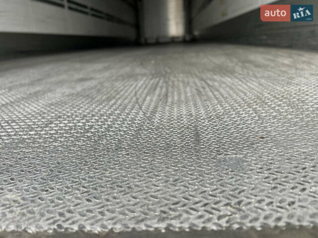 Шмитц Каргобулл SKO, объемом двигателя 0 л и пробегом 226 тыс. км за 38800 $, фото 4 на Automoto.ua