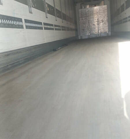 Сірий Шмітц Каргобулл SKO, об'ємом двигуна 0 л та пробігом 111 тис. км за 32500 $, фото 11 на Automoto.ua