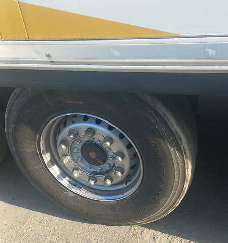 Сірий Шмітц Каргобулл SKO, об'ємом двигуна 0 л та пробігом 111 тис. км за 32500 $, фото 5 на Automoto.ua