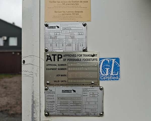 Белый Шмитц Каргобулл SKO 24, объемом двигателя 0 л и пробегом 500 тыс. км за 20500 $, фото 3 на Automoto.ua