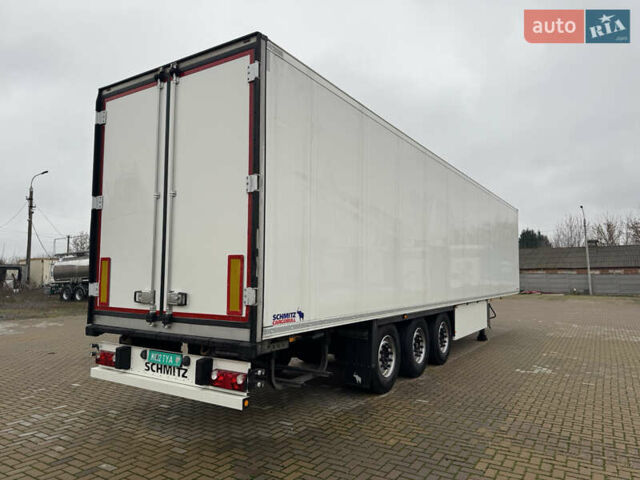 Белый Шмитц Каргобулл SKO 24, объемом двигателя 0 л и пробегом 200 тыс. км за 34900 $, фото 1 на Automoto.ua