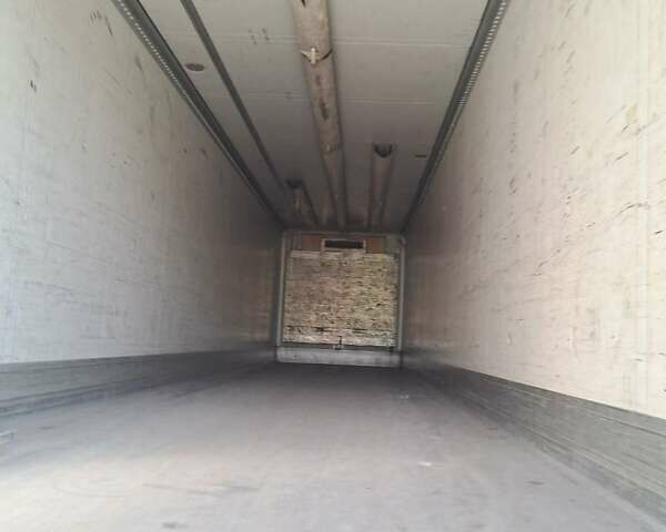 Красный Шмитц Каргобулл SKO 24, объемом двигателя 0 л и пробегом 0 тыс. км за 4500 $, фото 1 на Automoto.ua