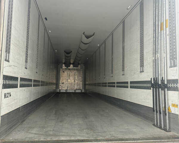 Серый Шмитц Каргобулл SKO 24, объемом двигателя 0 л и пробегом 888 тыс. км за 21999 $, фото 6 на Automoto.ua