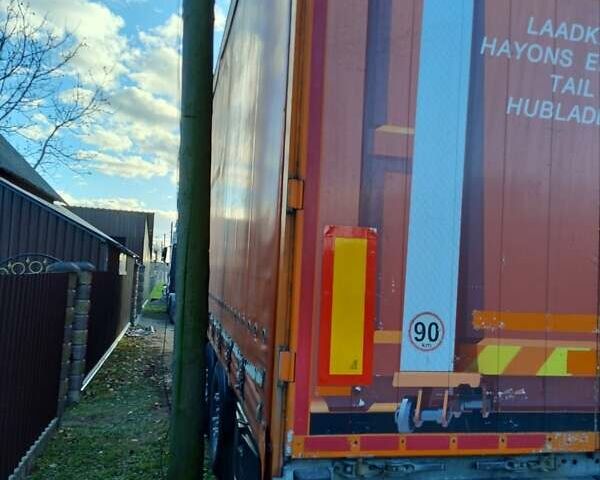 Сірий Шмітц Каргобулл SPR 27, об'ємом двигуна 0 л та пробігом 0 тис. км за 8600 $, фото 1 на Automoto.ua