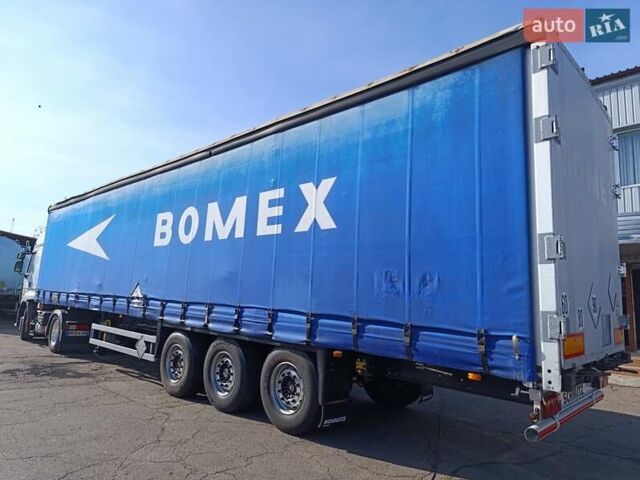 Красный Шмитц Каргобулл SSD, объемом двигателя 6 л и пробегом 250 тыс. км за 8593 $, фото 1 на Automoto.ua