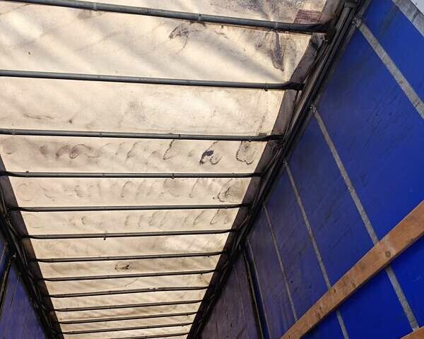 Красный Шмитц Каргобулл SSD, объемом двигателя 6 л и пробегом 250 тыс. км за 8593 $, фото 2 на Automoto.ua