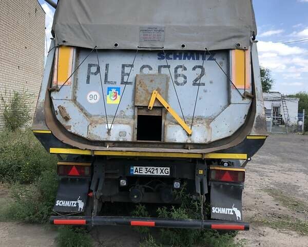 Серый Шмитз SCB, объемом двигателя 0 л и пробегом 200 тыс. км за 11400 $, фото 4 на Automoto.ua