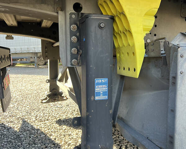 Серый Шмитз SCB, объемом двигателя 0 л и пробегом 0 тыс. км за 16000 $, фото 13 на Automoto.ua