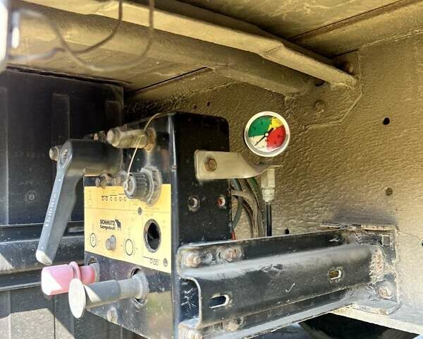 Красный Шмитз SCS 24, объемом двигателя 0 л и пробегом 100 тыс. км за 7000 $, фото 7 на Automoto.ua