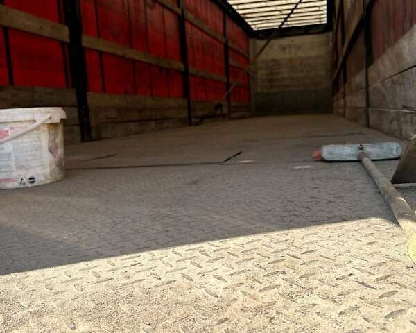 Красный Шмитз SCS 24, объемом двигателя 0 л и пробегом 100 тыс. км за 7000 $, фото 6 на Automoto.ua