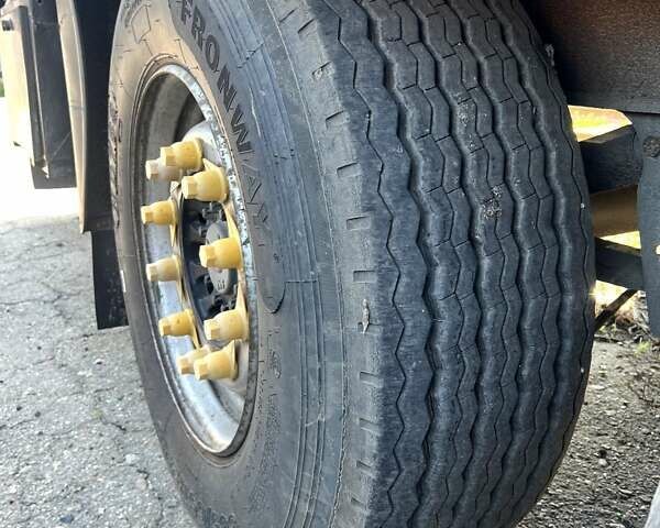 Красный Шмитз SCS 24, объемом двигателя 0 л и пробегом 100 тыс. км за 7000 $, фото 8 на Automoto.ua