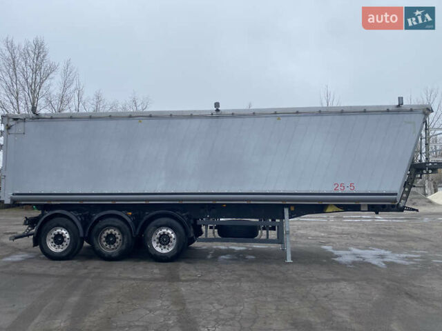 Серый Шмитз СКИ, объемом двигателя 0 л и пробегом 0 тыс. км за 32400 $, фото 1 на Automoto.ua