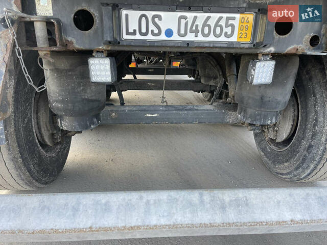 Сірий Шмітз СКІ, об'ємом двигуна 0 л та пробігом 450 тис. км за 18900 $, фото 11 на Automoto.ua