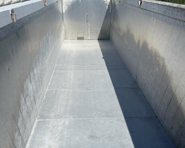 Сірий Шмітз СКІ, об'ємом двигуна 0 л та пробігом 450 тис. км за 18900 $, фото 14 на Automoto.ua