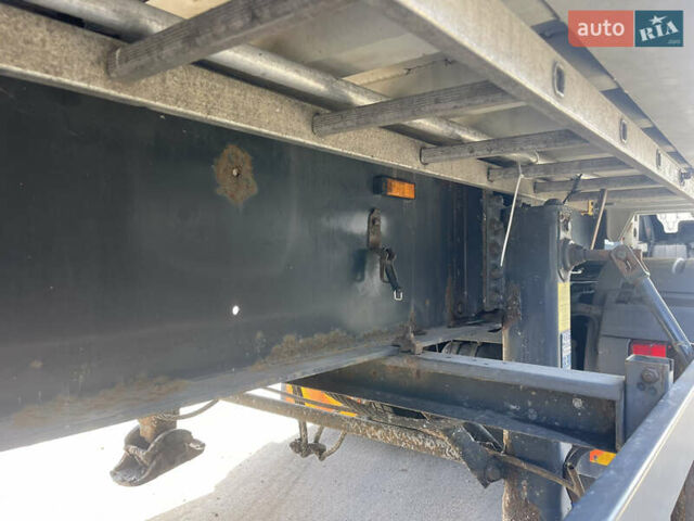 Сірий Шмітз СКІ, об'ємом двигуна 0 л та пробігом 450 тис. км за 18900 $, фото 7 на Automoto.ua