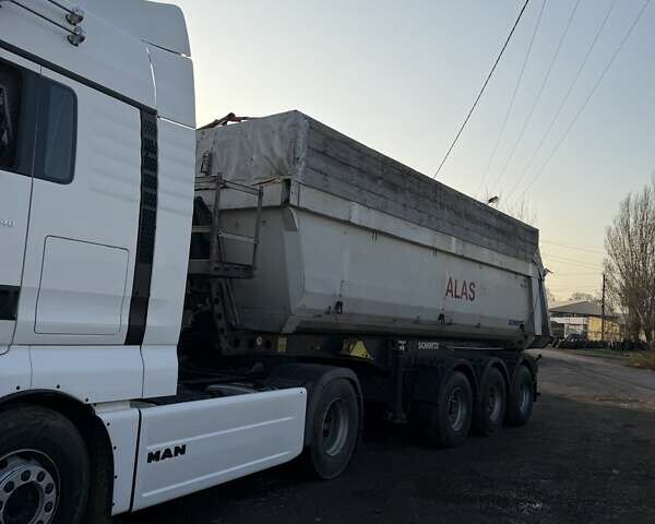 Серый Шмитз СКИ, объемом двигателя 0 л и пробегом 100 тыс. км за 14300 $, фото 2 на Automoto.ua