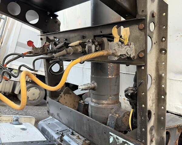 Серый Шмитз СКИ, объемом двигателя 0 л и пробегом 100 тыс. км за 14300 $, фото 15 на Automoto.ua