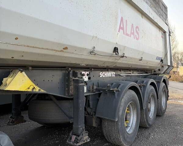 Серый Шмитз СКИ, объемом двигателя 0 л и пробегом 100 тыс. км за 14300 $, фото 23 на Automoto.ua