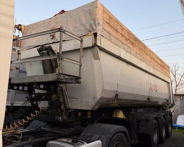 Серый Шмитз СКИ, объемом двигателя 0 л и пробегом 100 тыс. км за 14300 $, фото 16 на Automoto.ua