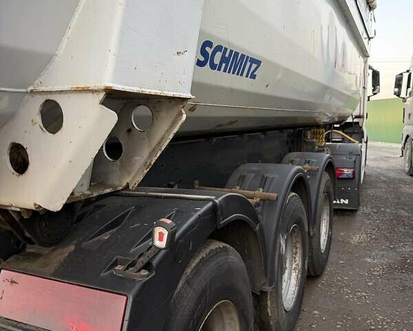 Серый Шмитз СКИ, объемом двигателя 0 л и пробегом 100 тыс. км за 14300 $, фото 6 на Automoto.ua