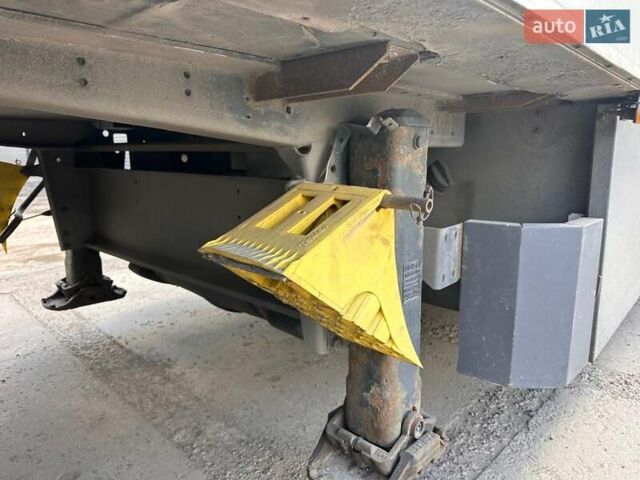 Серый Шмитз СКО, объемом двигателя 0 л и пробегом 999 тыс. км за 16200 $, фото 10 на Automoto.ua