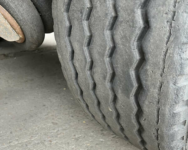 Сірий Шмітз СКО, об'ємом двигуна 0 л та пробігом 100 тис. км за 18500 $, фото 5 на Automoto.ua