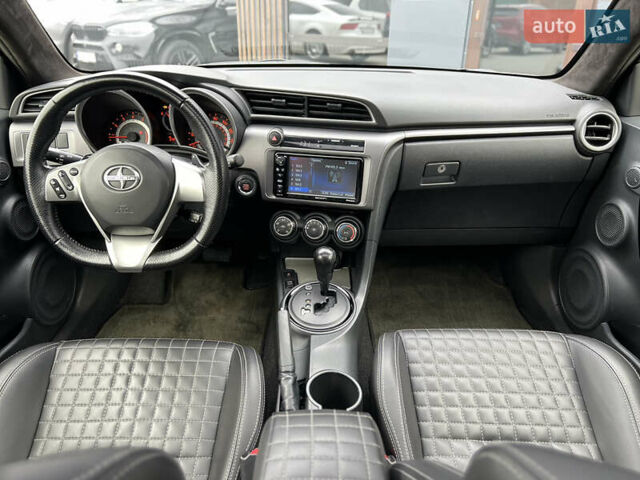 Черный Сцион TC, объемом двигателя 2.5 л и пробегом 54 тыс. км за 9900 $, фото 8 на Automoto.ua