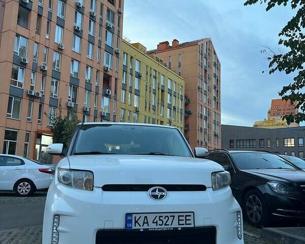 Белый Сцион ХБ, объемом двигателя 2.36 л и пробегом 164 тыс. км за 8000 $, фото 3 на Automoto.ua