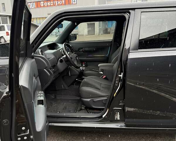 Черный Сцион ХБ, объемом двигателя 2.38 л и пробегом 188 тыс. км за 9350 $, фото 10 на Automoto.ua