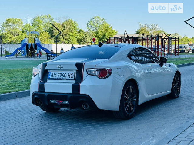 Білий Сціон FR-S, об'ємом двигуна 2 л та пробігом 64 тис. км за 12500 $, фото 7 на Automoto.ua