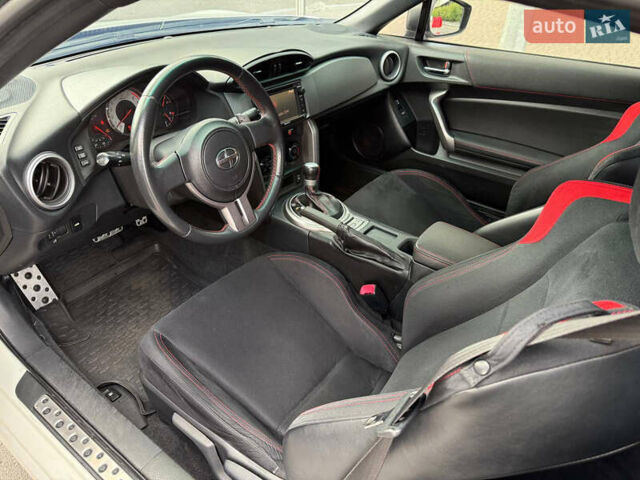 Белый Сцион FR-S, объемом двигателя 2 л и пробегом 112 тыс. км за 13500 $, фото 6 на Automoto.ua