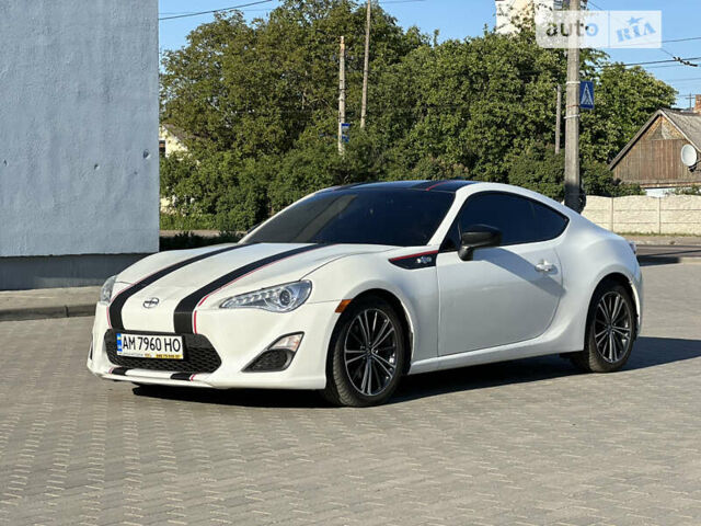 Білий Сціон FR-S, об'ємом двигуна 2 л та пробігом 64 тис. км за 12500 $, фото 18 на Automoto.ua